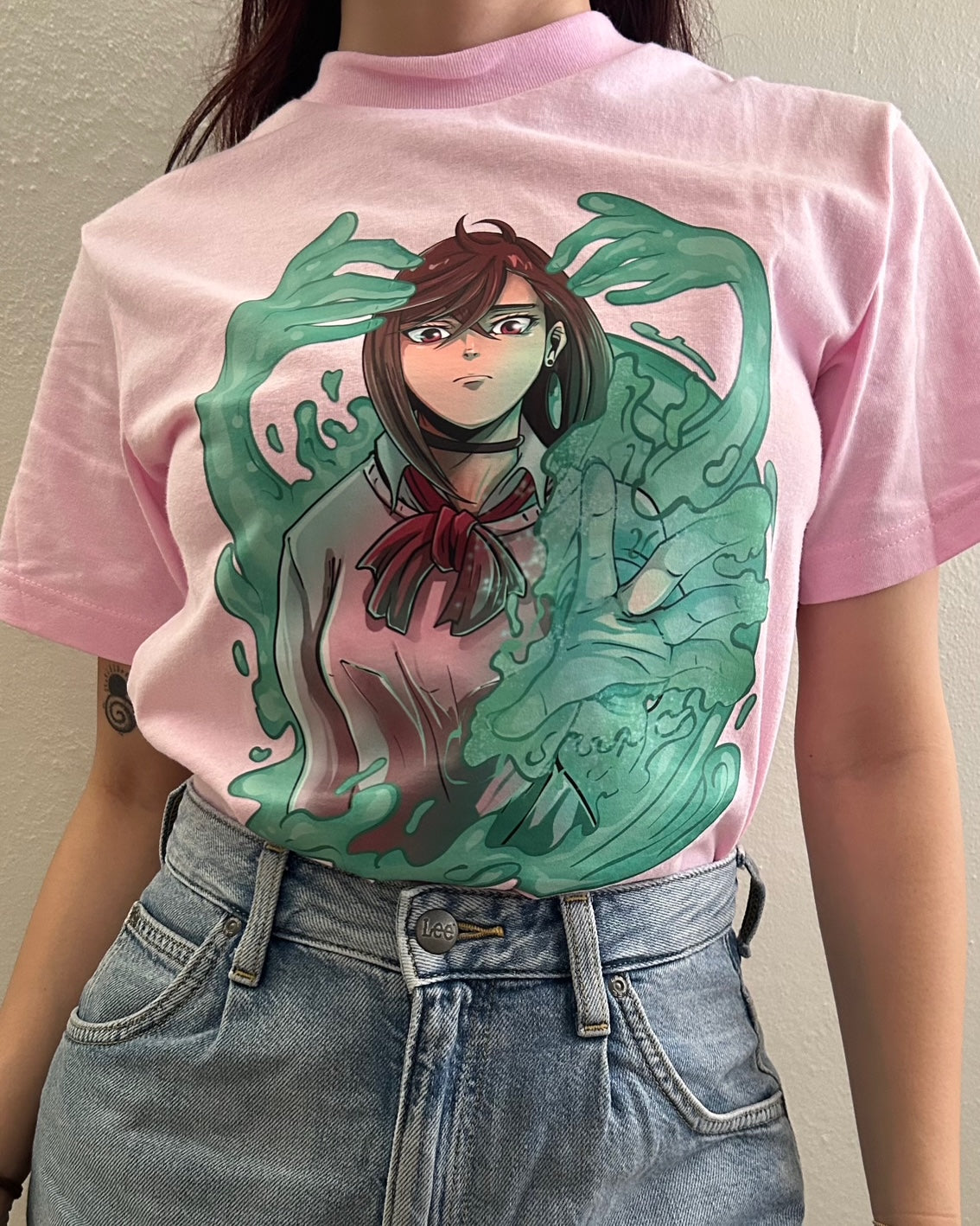 Dandadan: Momo Ayase Baby Pink T-shirt (Sekaiju Con Winter Edition 2025 Exclusive)